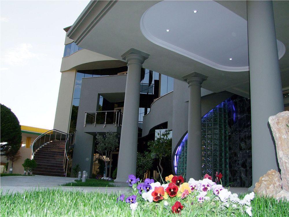 Green House Hotel & Restaurant Tiranë Luaran gambar